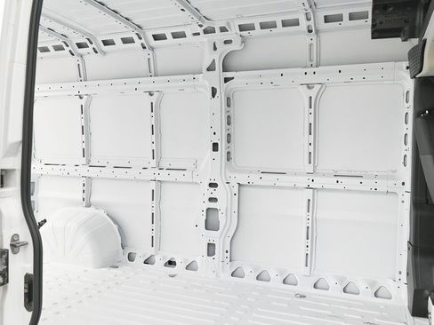 Used 2025 RAM ProMaster 2500 image 16