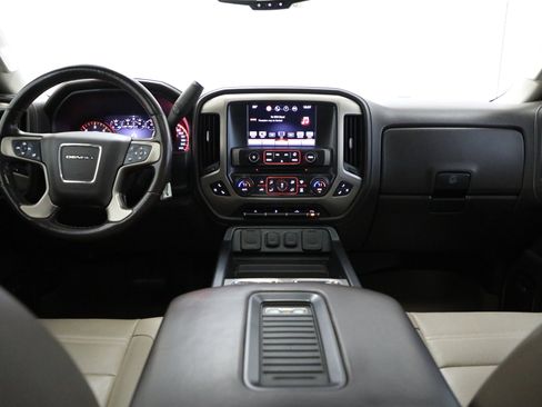 Used 2016 GMC Sierra 2500 Denali image 2