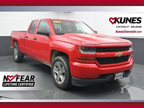 Used 2017 Chevrolet Silverado 1500 Custom w/ Custom Convenience Package AWD/4WD image 1