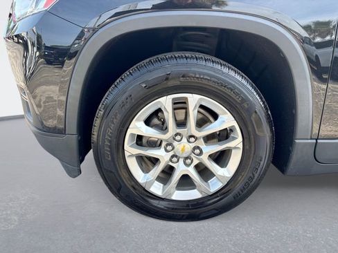 Used 2020 Chevrolet Traverse LS FWD image 10