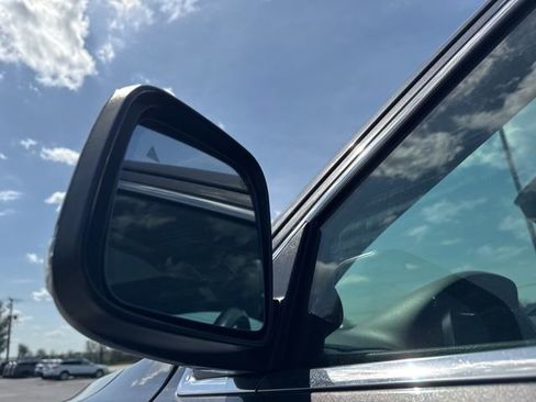 Used 2020 Jeep Grand Cherokee Limited w/ Luxury Group II image 28