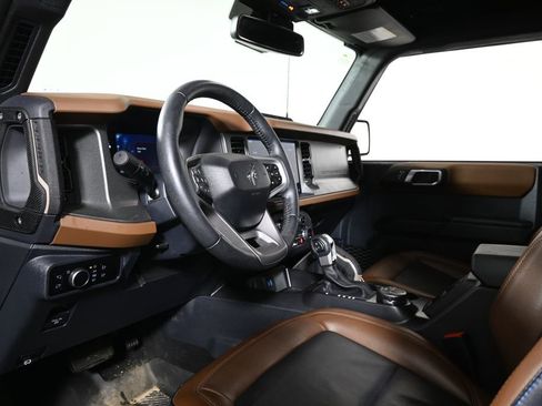 Used 2024 Ford Bronco Outer Banks image 4