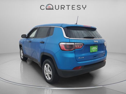 Certified 2022 Jeep Compass Sport image 2