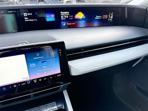 Used 2024 Lincoln Nautilus Reserve image 16