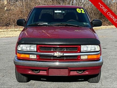 Used 2002 Chevrolet S10 Pickup LS w/ LS Preferred Equipment Group image 5