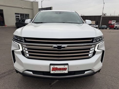 Used 2024 Chevrolet Suburban High Country image 8