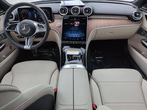 Used 2025 Mercedes-Benz C 300 Sedan image 19