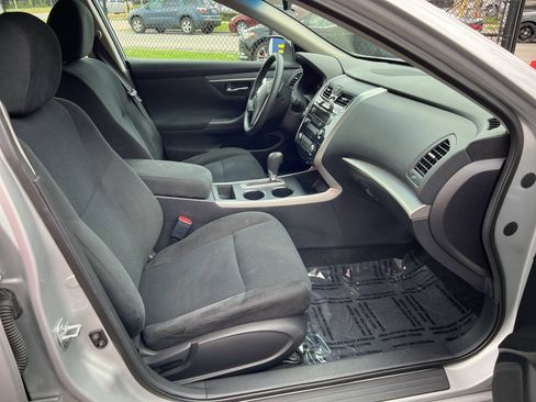 Used 2015 Nissan Altima 2.5 S w/ Power Driver Seat Package FWD image 12