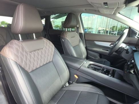 Used 2025 Nissan Murano Platinum w/ Cargo Package AWD/4WD image 9