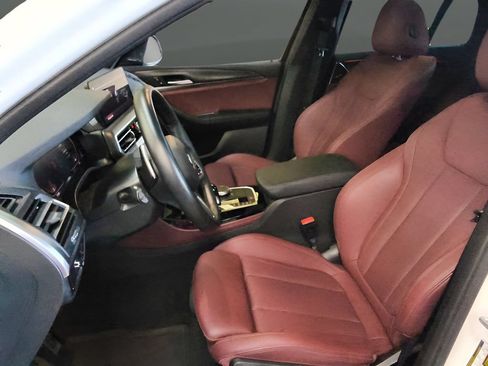 Used 2023 BMW X4 xDrive30i w/ M Sport Package AWD/4WD image 11