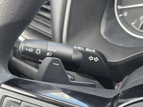 Used 2023 Nissan Rogue SV FWD image 35