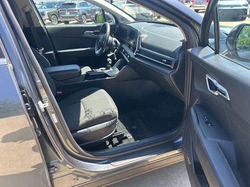 Used 2024 Kia Sportage LX FWD image 20