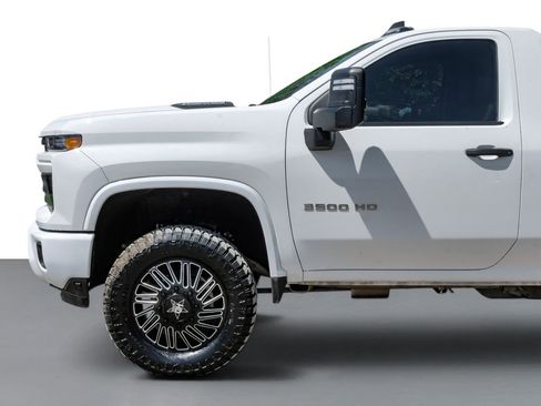 Used 2025 Chevrolet Silverado 3500 W/T AWD/4WD image 11