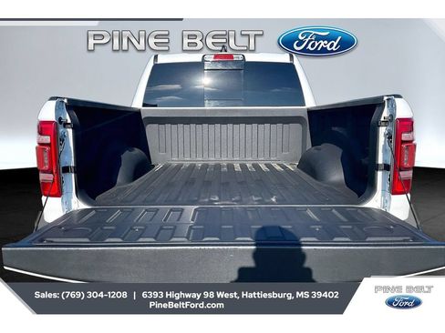 Used 2023 RAM 1500 Laramie AWD/4WD image 12