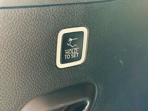 Used 2022 Jeep Grand Wagoneer Series III image 14