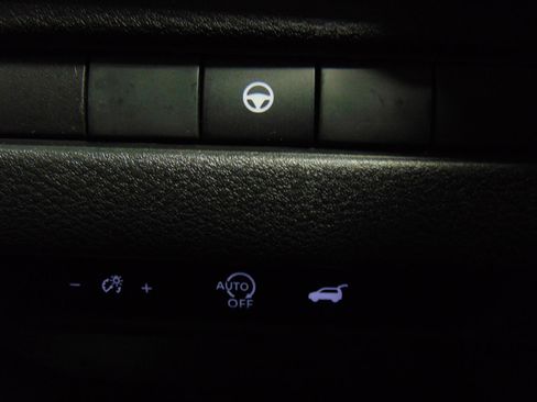 Used 2023 Nissan Rogue SV AWD/4WD image 17