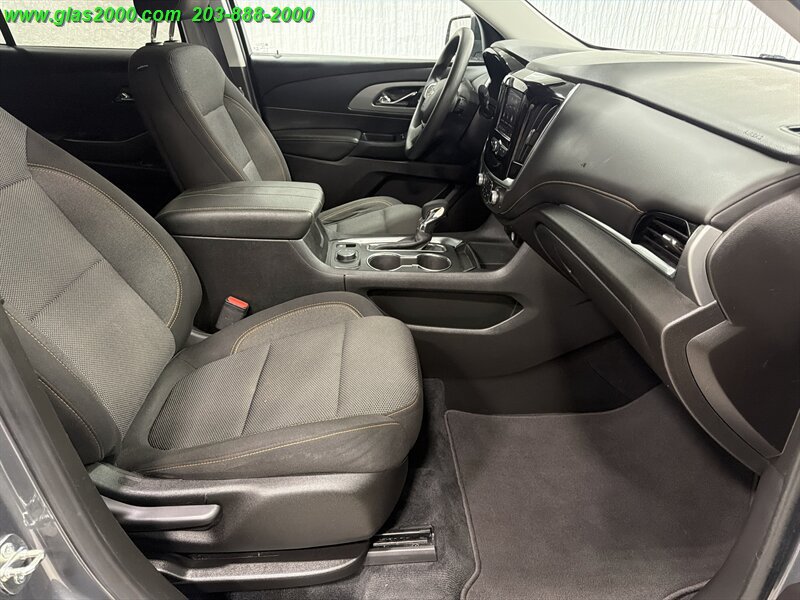 Used 2021 Chevrolet Traverse LS AWD/4WD image 21