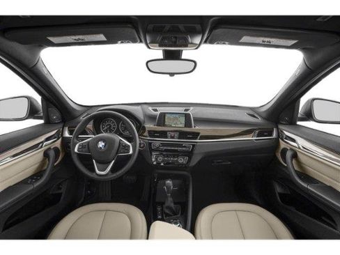Used 2019 BMW X1 xDrive28i AWD/4WD image 3