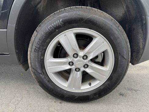 Used 2018 Chevrolet Trax LS w/ LPO, Cargo Package AWD/4WD image 10