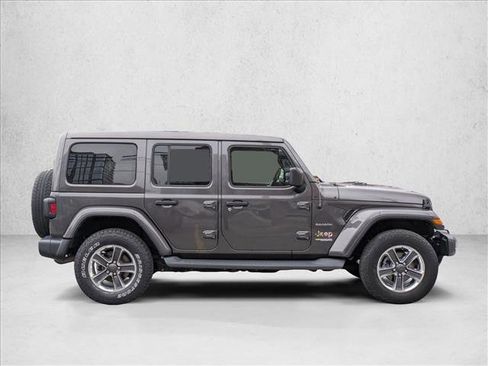 Used 2019 Jeep Wrangler Unlimited Sahara w/ Cold Weather Group image 4
