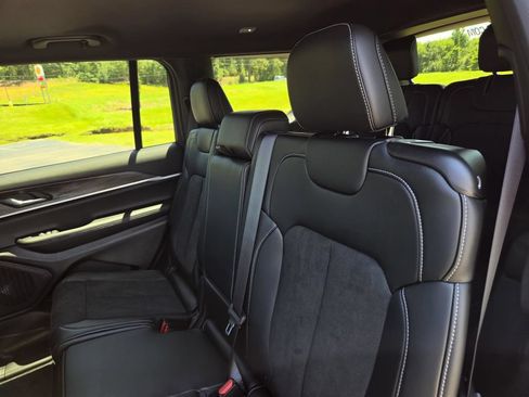 New 2026 Jeep Grand Cherokee L 2WD image 26