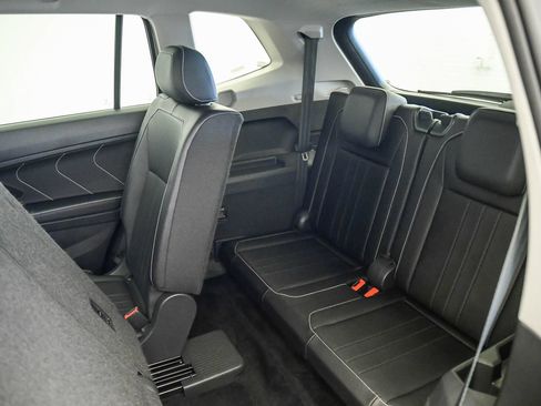 Used 2024 Volkswagen Tiguan Wolfsburg Edition FWD image 20