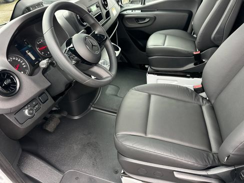 Used 2026 Mercedes-Benz Sprinter 2500 image 10