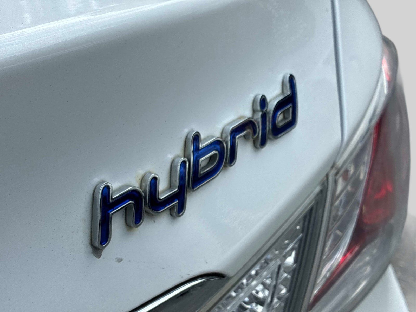 Used 2012 Hyundai Sonata Hybrid w/ Leather Pkg FWD image 11