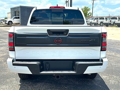 New 2026 Nissan Frontier PRO-4X w/ Pro Premium Package AWD/4WD image 7