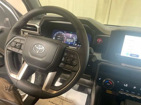 Certified 2025 Toyota Tacoma TRD Off-Road w/ TRD Off Road Upgrade Package AWD/4WD image 24