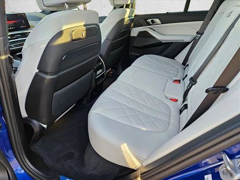 Used 2025 BMW X5 M60i image 19