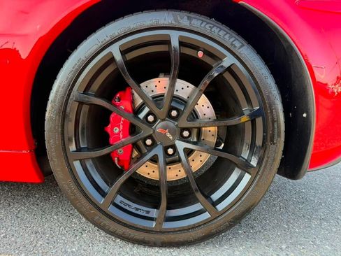 Used 2013 Chevrolet Corvette Z06 RWD image 8
