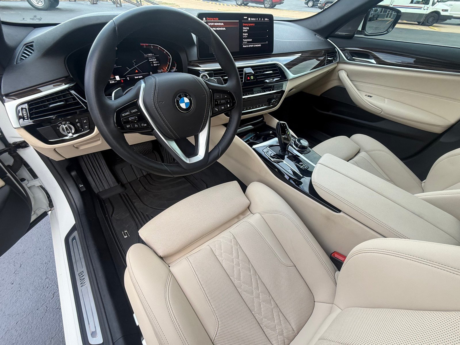 Used 2023 BMW 540i w/ Executive Package RWD image 15