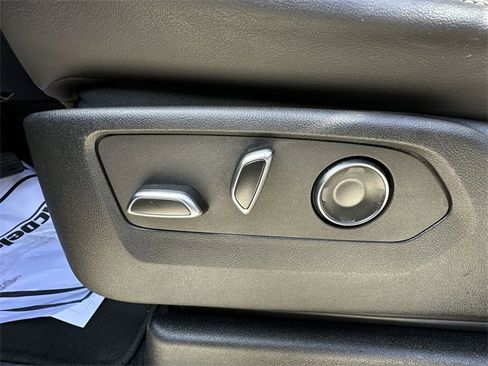 Certified 2024 Cadillac Escalade Premium Luxury image 20