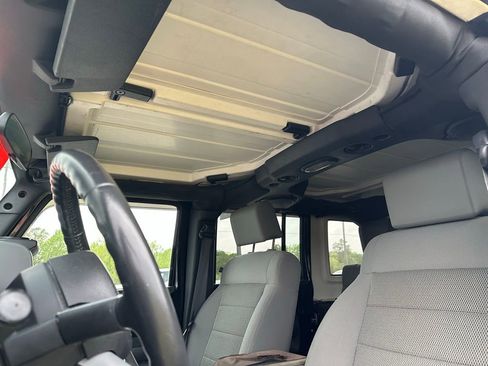 Used 2008 Jeep Wrangler Unlimited Sahara w/ Trailer Tow Group image 14