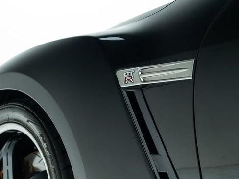 Used 2014 Nissan GT-R Track Edition AWD/4WD image 22