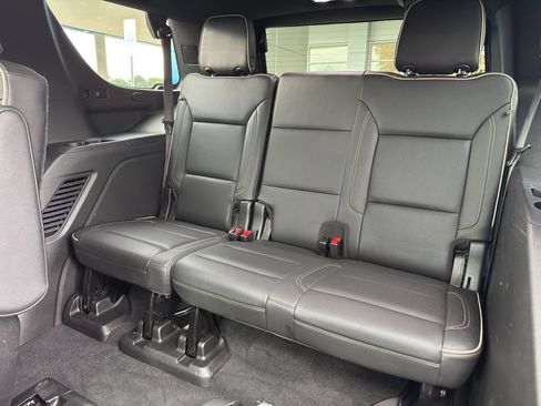 Used 2021 Chevrolet Tahoe Premier w/ Premium Package image 28