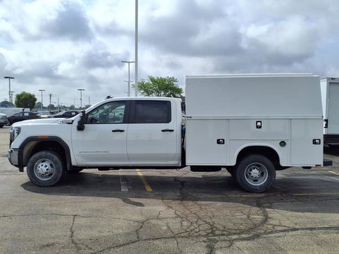 New 2025 GMC Sierra 3500 Pro w/ Convenience Package image 3