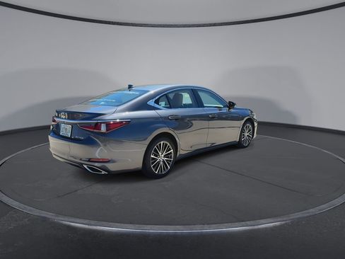 Used 2025 Lexus ES 350 w/ Premium Package image 8