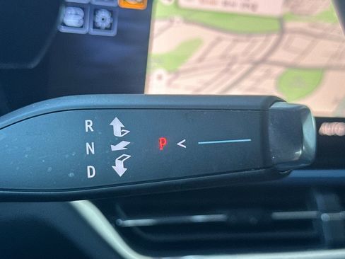 Used 2025 Chevrolet Equinox EV LT w/ Convenience Package image 34