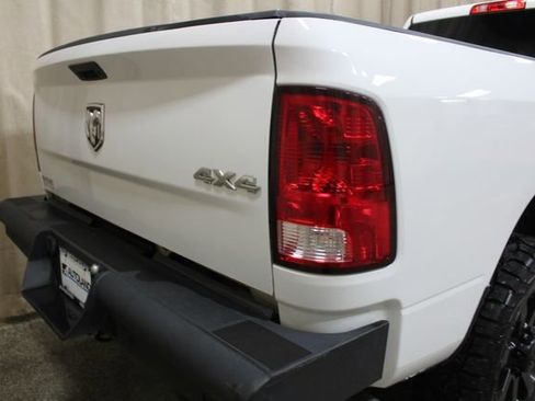 Used 2016 RAM 2500 Tradesman w/ Chrome Appearance Group image 11