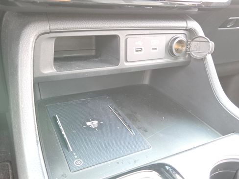 Used 2024 Honda Pilot Touring image 29