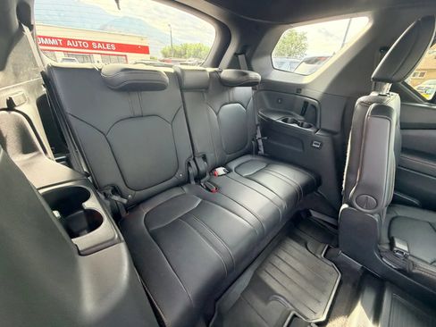 Used 2024 Honda Pilot TrailSport image 25