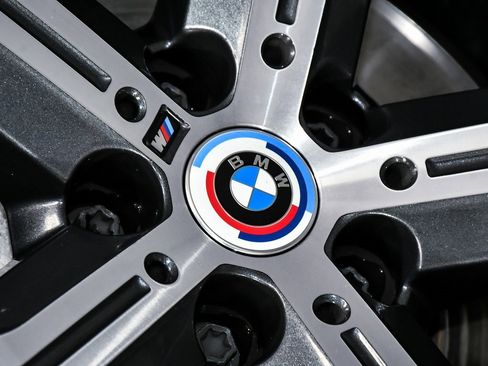 Used 2023 BMW X6 M50i w/ Executive Package image 92