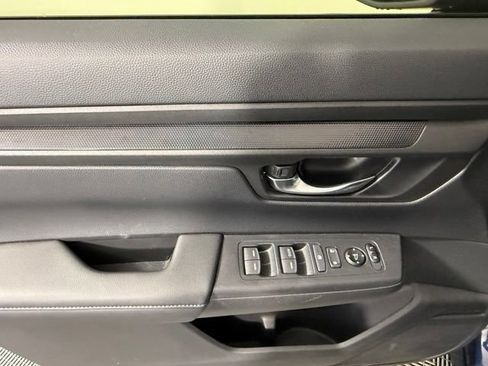 Used 2024 Honda CR-V LX image 13