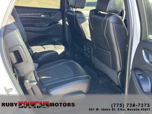 Used 2024 Buick Enclave Avenir image 25