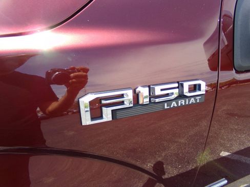 Used 2016 Ford F150 Lariat AWD/4WD image 2