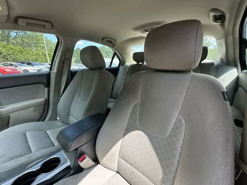 Used 2011 Ford Fusion SE w/ 201A Rapid Spec Order Code FWD image 12