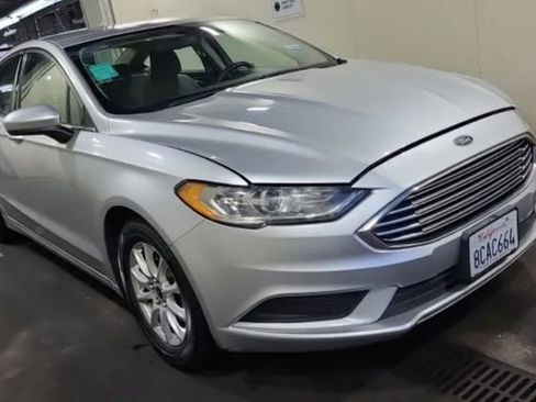 Used 2017 Ford Fusion S image 1