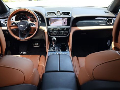 Certified 2023 Bentley Bentayga Extended Wheelbase AWD/4WD image 5
